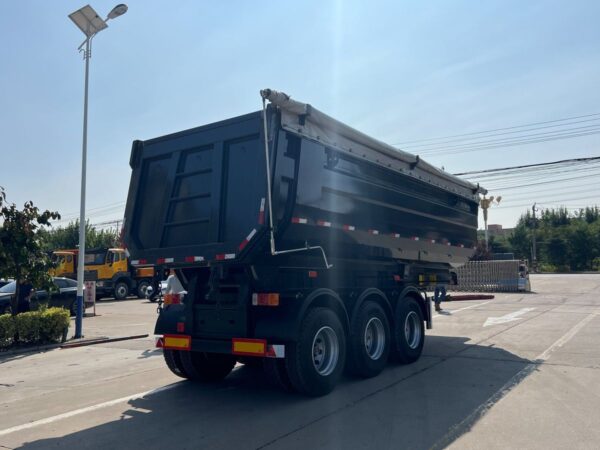 Dump Tipper Trailer manufactured by TITAN Vehicle