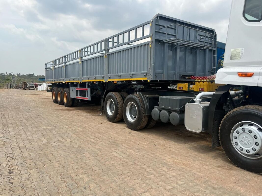 8 Side Tipper Trailers Boost Mozambique Mining Efficiency