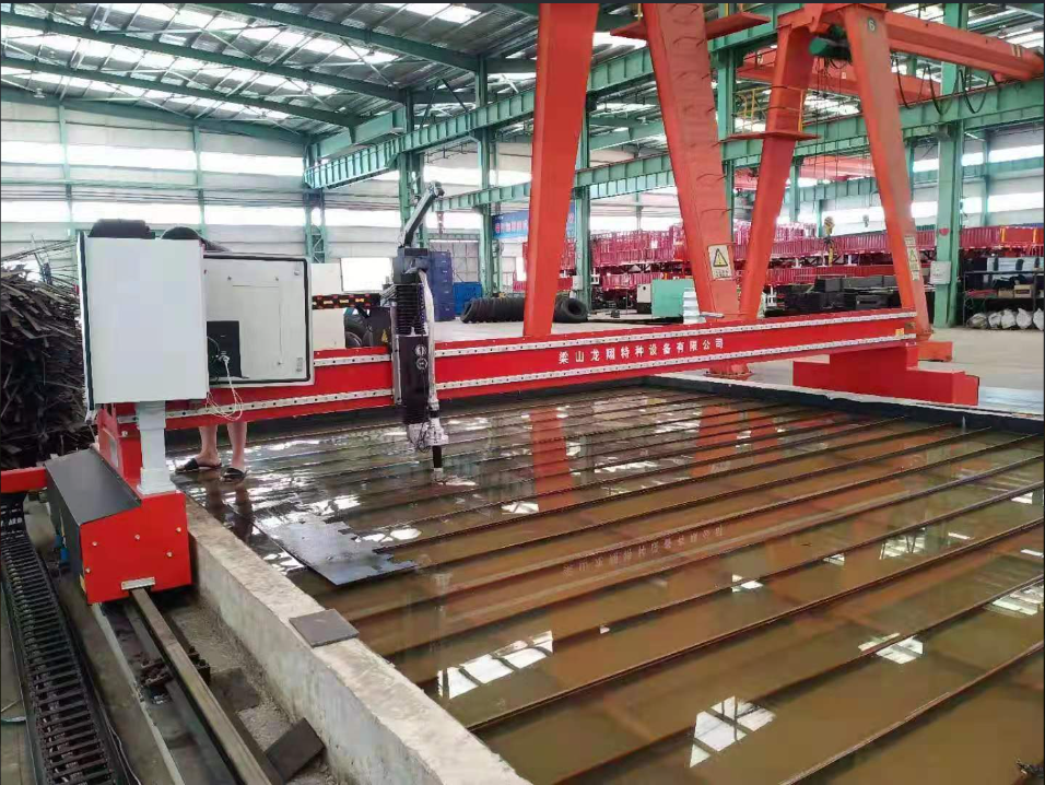 TITAN Vehicle CNC Cutting Equipment